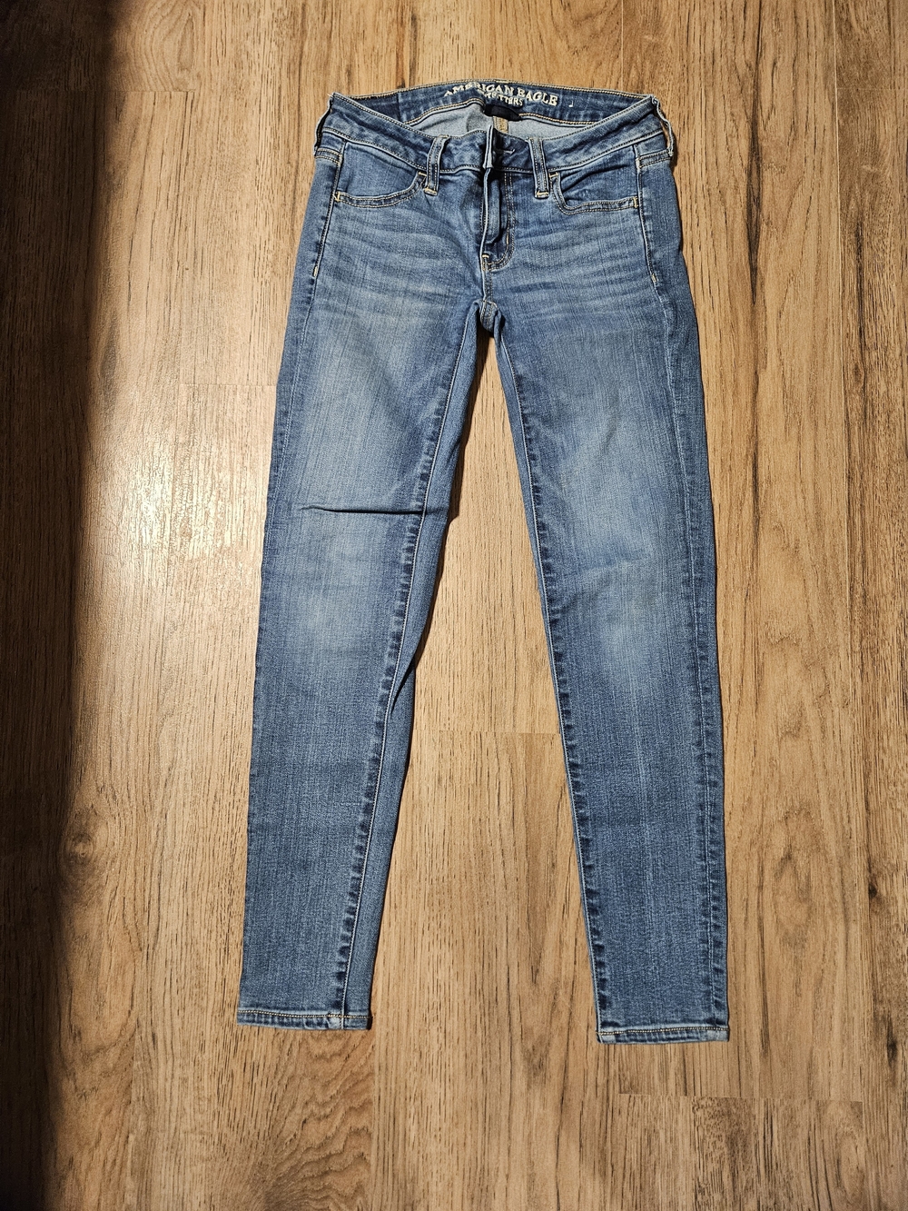 American Eagle Outfitters Women’s Low-Rise Jeggings